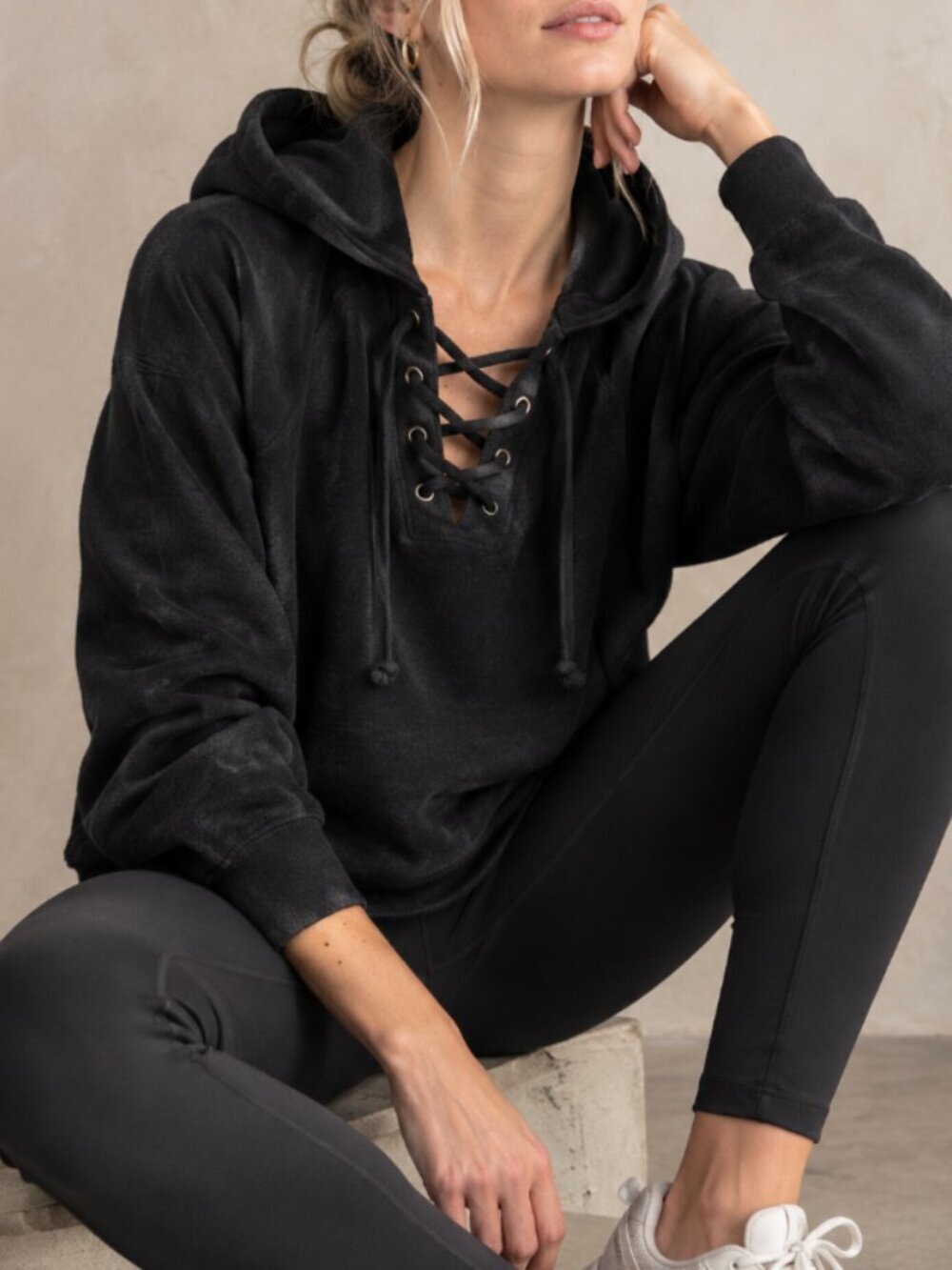 Aerie Oversized Slouchy Boxy Crop Lace-Up Hoodie Black Sweatshirt Size XS Active
